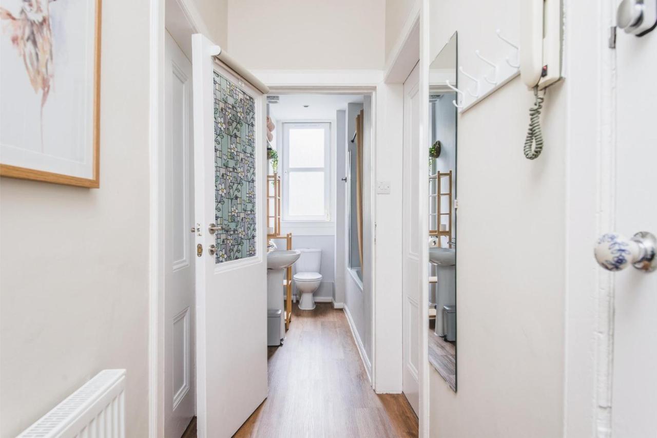 New Sleek 1Bd Edinburgh City Centre Stay Екстериор снимка